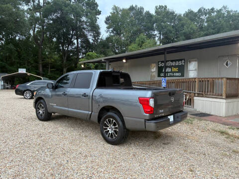 2023 Nissan Titan SV