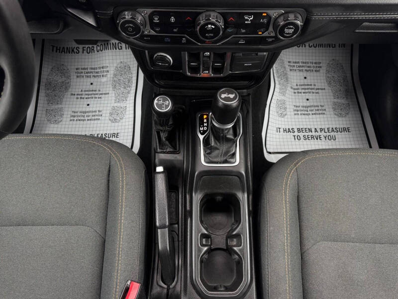 2024 Jeep Wrangler Sahara 4xe