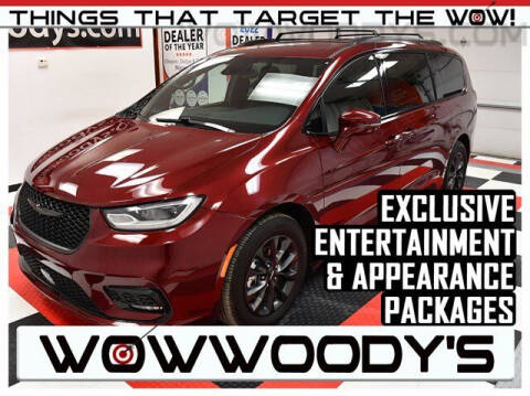 2021 Chrysler Pacifica for sale at WOODY'S AUTOMOTIVE GROUP in Chillicothe MO