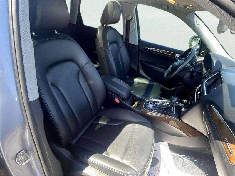 2016 Audi Q5 2.0T quattro Premium Plus