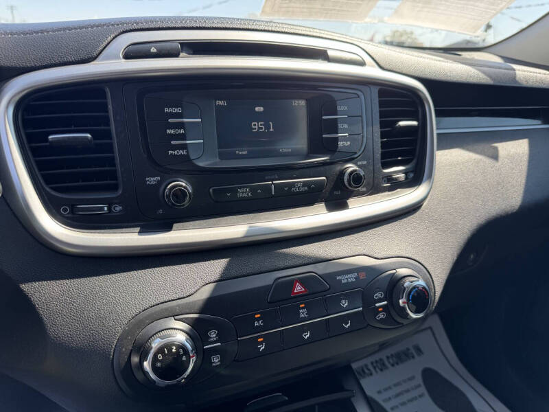 2016 Kia Sorento LX V6