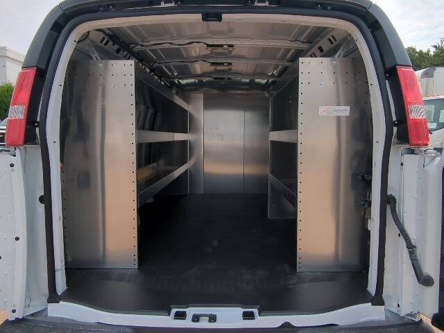 2025 Chevrolet Express 2500