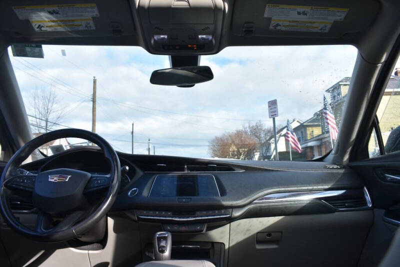 2019 Cadillac XT4 Luxury