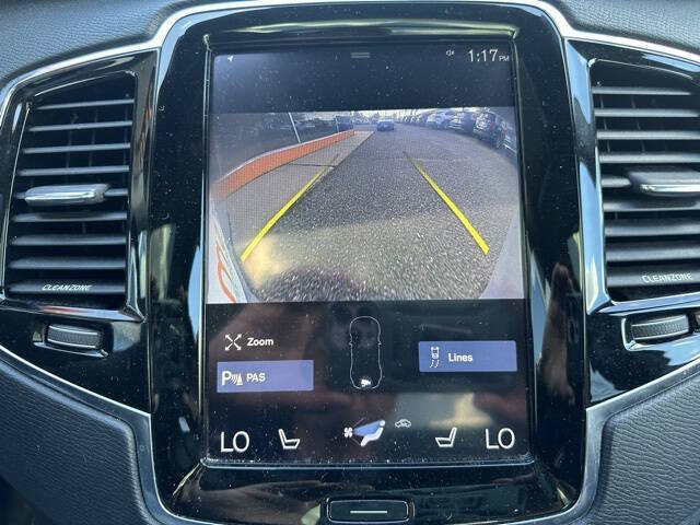 2016 Volvo XC90 T6 Momentum