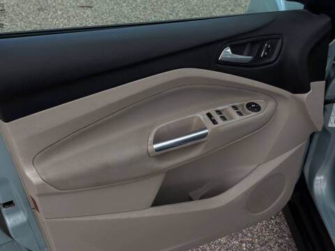 2013 Ford C-MAX Hybrid SE