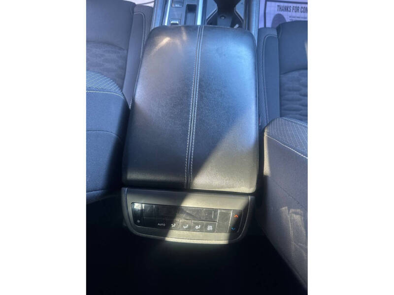 2022 Nissan Pathfinder S