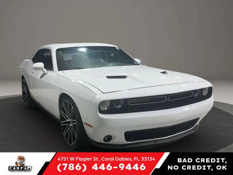 2015 Dodge Challenger SXT Plus