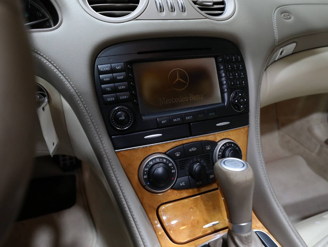 2007 Mercedes-Benz SL-Class 38