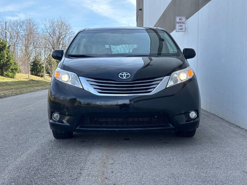 2017 Toyota Sienna XLE 7-Passenger