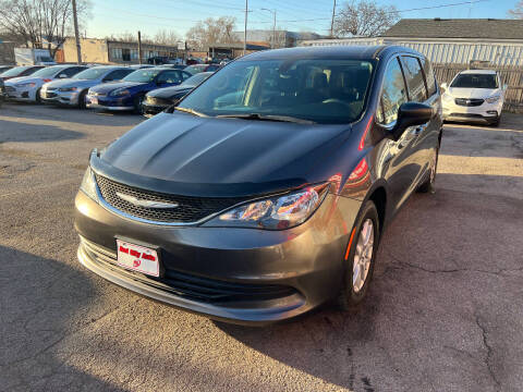 2017 Chrysler Pacifica LX