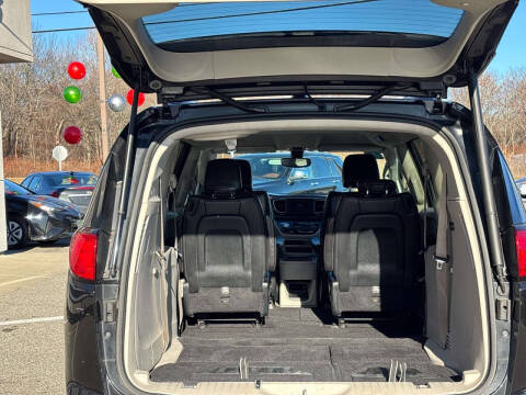 2018 Chrysler Pacifica Touring L