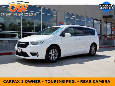 2022 Chrysler Pacifica Touring