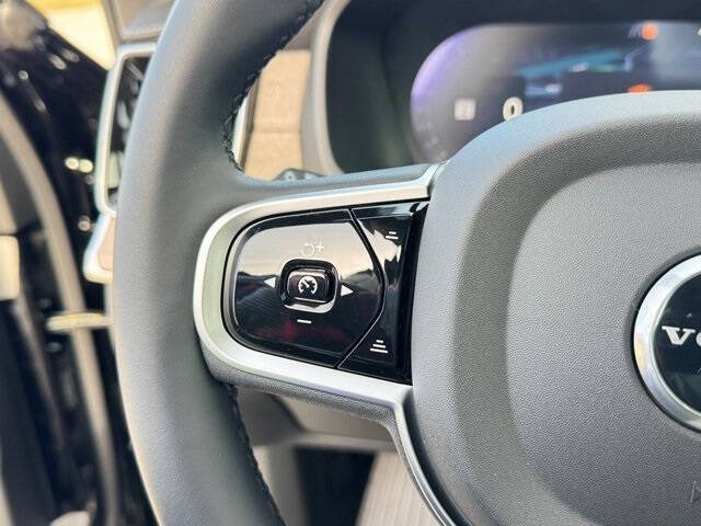 2026 Volvo XC90 T8 Plus 7P