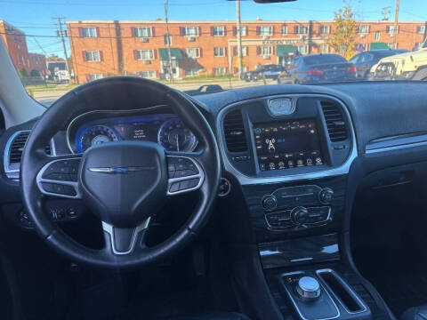 2017 Chrysler 300 Limited