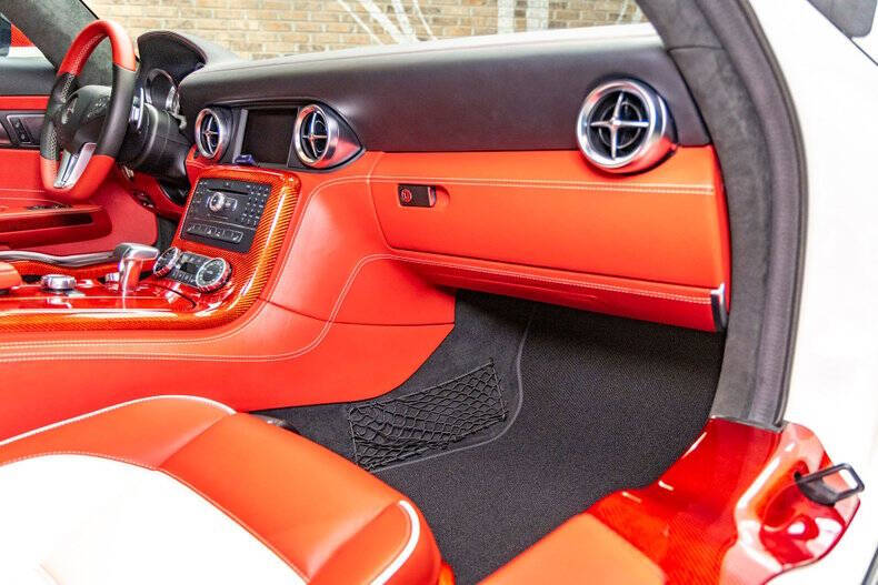 2011 Mercedes-Benz SLS AMG