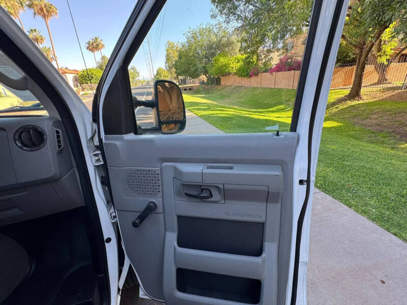 2010 Ford E-Series E-250