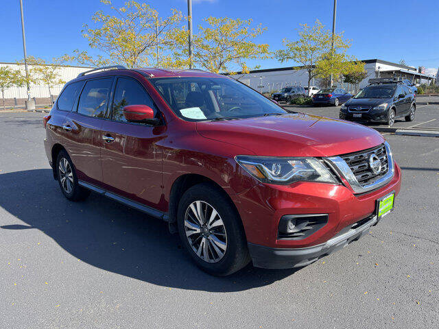 2017 Nissan Pathfinder SV
