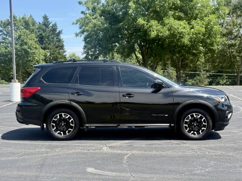 2020 Nissan Pathfinder SL