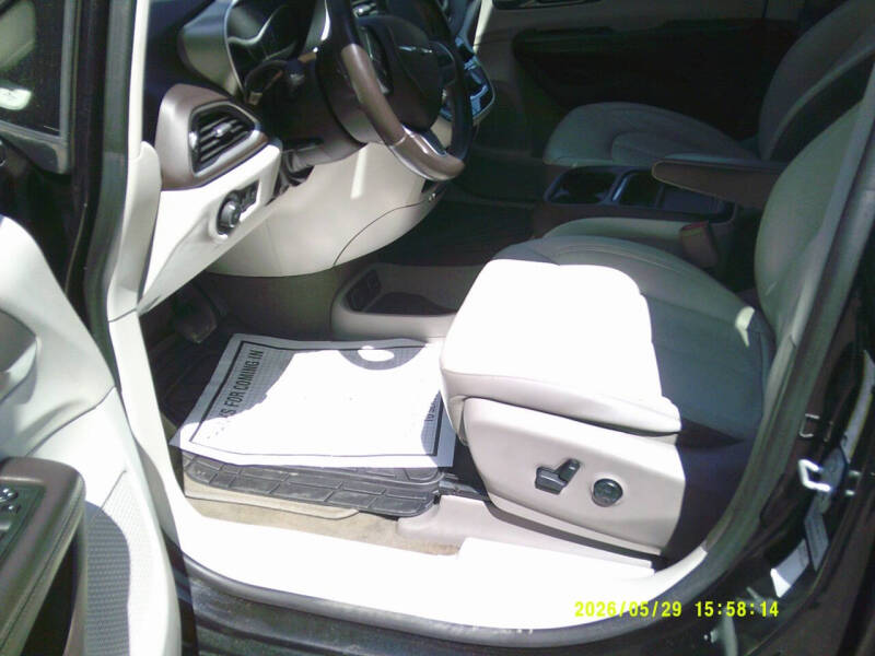 2017 Chrysler Pacifica Touring Plus