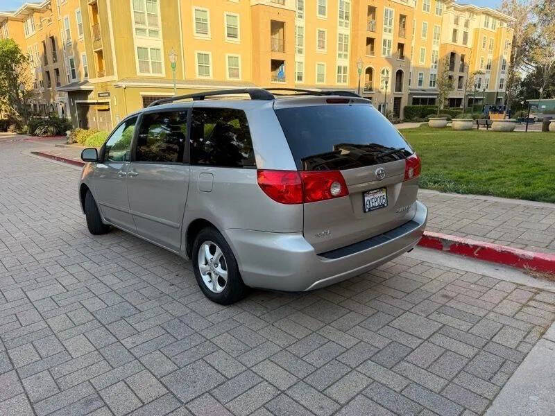 2010 Toyota Sienna