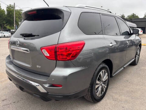 2018 Nissan Pathfinder SV