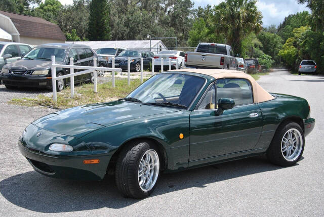 1990 Mazda MX-5 Miata for sale at Elite Auto Specialties LLC in Deland, FL