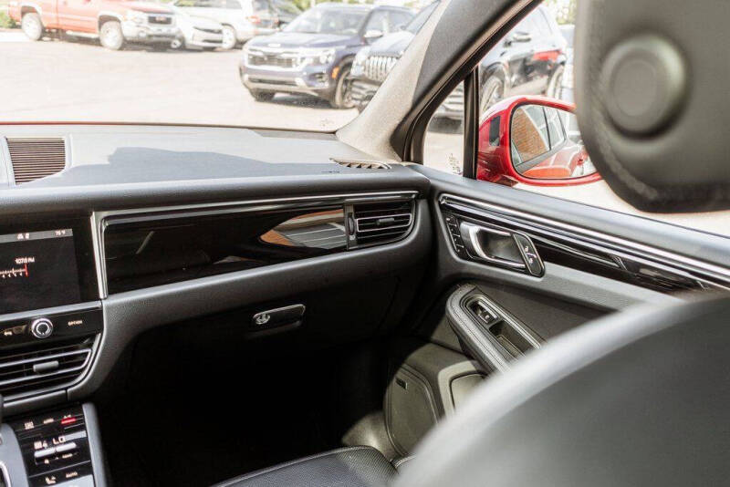 2023 Porsche Macan