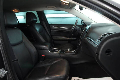 2015 Chrysler 300 Limited