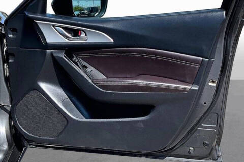 2017 Mazda MAZDA3 Touring