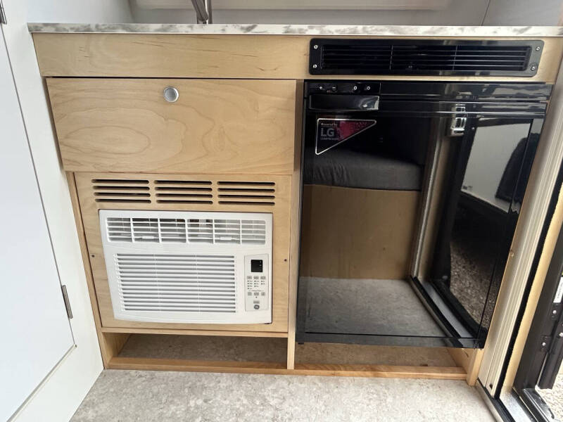 2025 nuCamp RV T@B 320 LITE