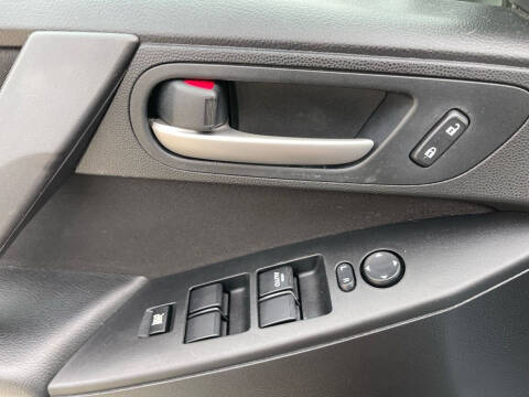 2011 Mazda MAZDA3 i Touring