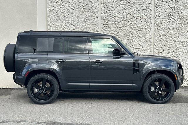 2026 Land Rover Defender 110 P300 S