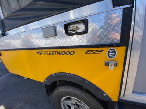 2005 Fleetwood RV E2