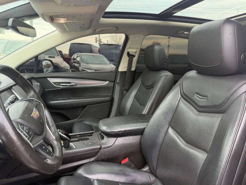 2017 Cadillac XT5 Luxury