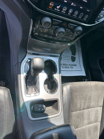 2019 Jeep Grand Cherokee Laredo