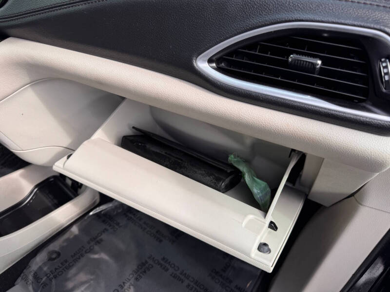 2017 Chrysler Pacifica Limited