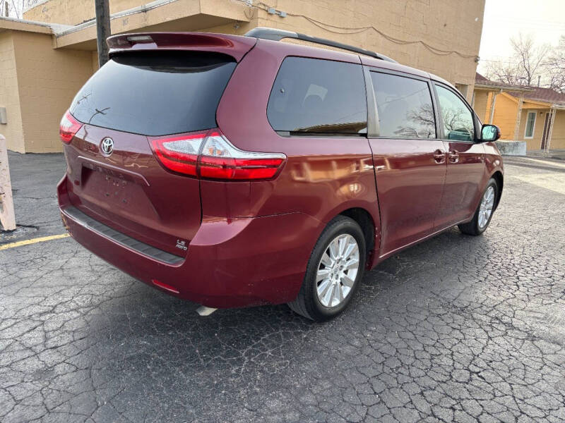 Image 3 of 2015 Toyota Sienna LE 7-Passenger