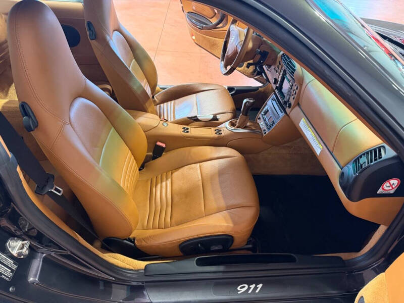 2000 Porsche 911 Carrera