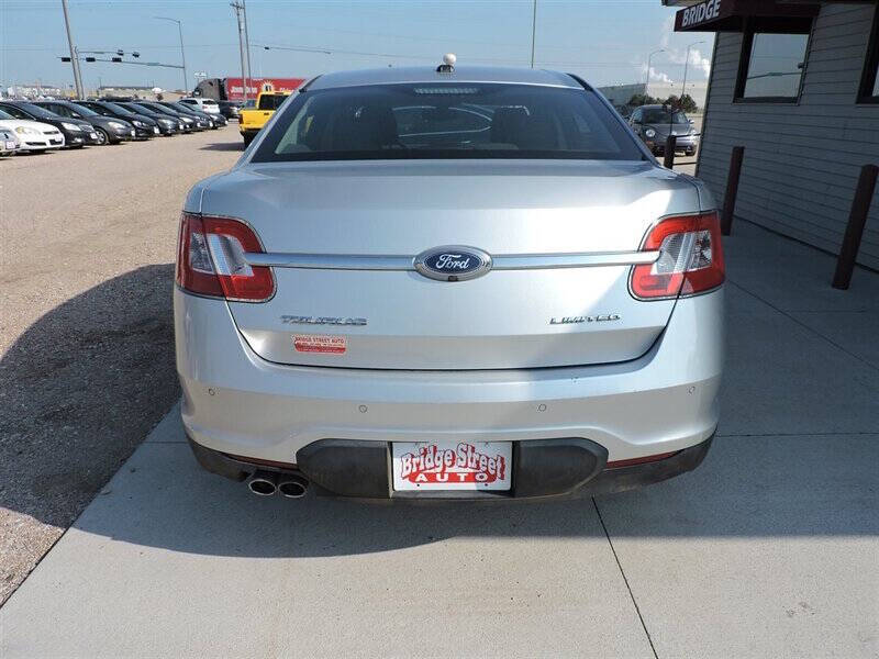 2011 Ford Taurus Limited