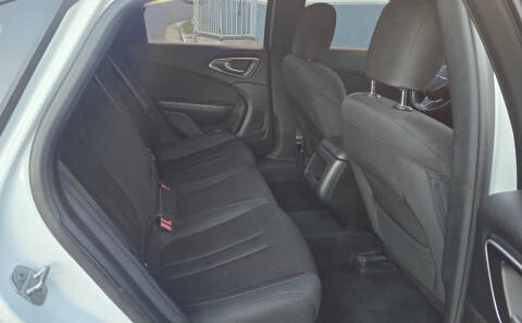 2016 Chrysler 200 Limited