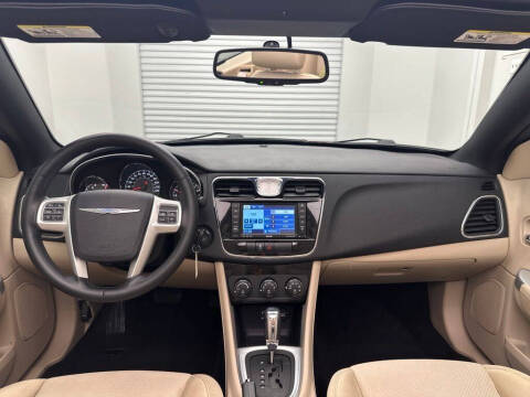 2011 Chrysler 200 Touring