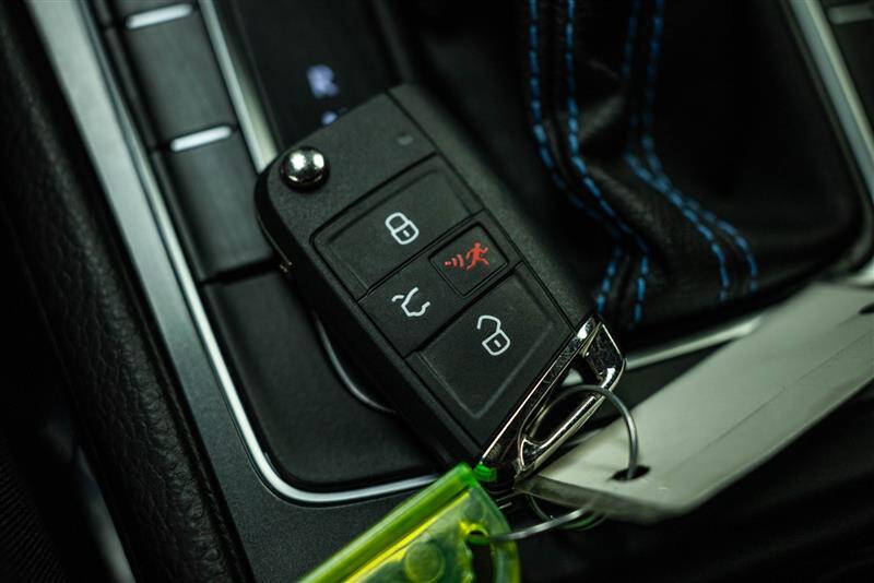 2016 Volkswagen e-Golf SE