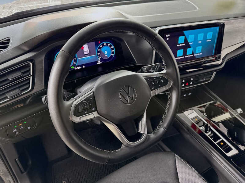 2024 Volkswagen Atlas Cross Sport SE 4Motion