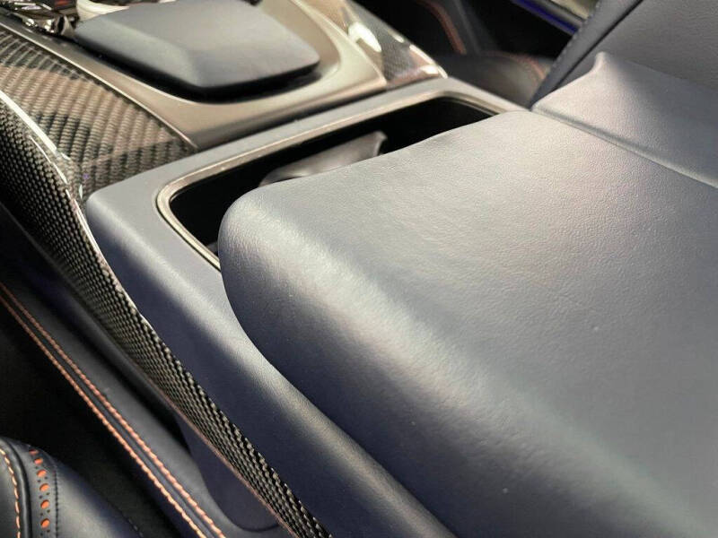 2022 Aston Martin DBX