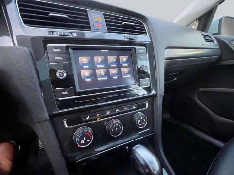 2021 Volkswagen Golf TSI