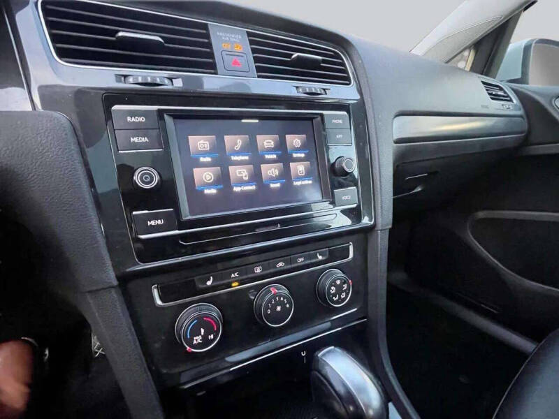 2021 Volkswagen Golf TSI