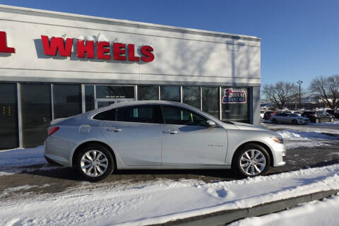 2021 Chevrolet Malibu for sale at Ideal Wheels in Sioux City IA
