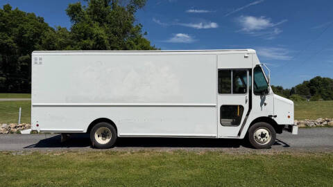 2014 Freightliner MT45 Chassis