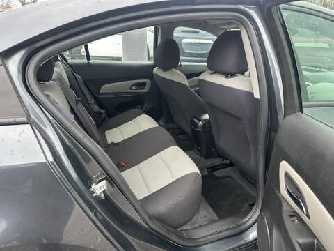 2013 Chevrolet Cruze LS Auto