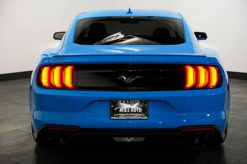 2022 Ford Mustang EcoBoost Premium
